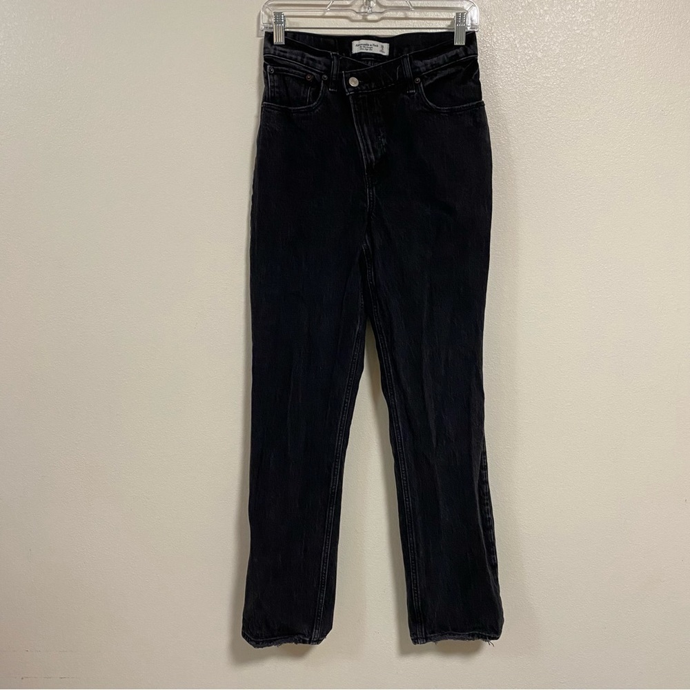 Abercrombie & Fitch Jeans Women Size 2/26 Black 90s Ultra high rise Straight
